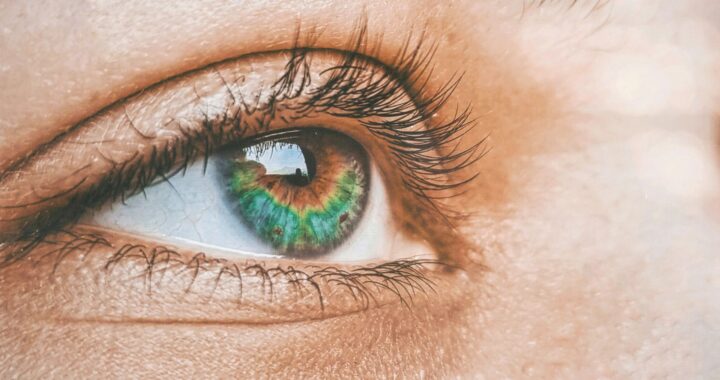 Do colours appear the same to everyone?